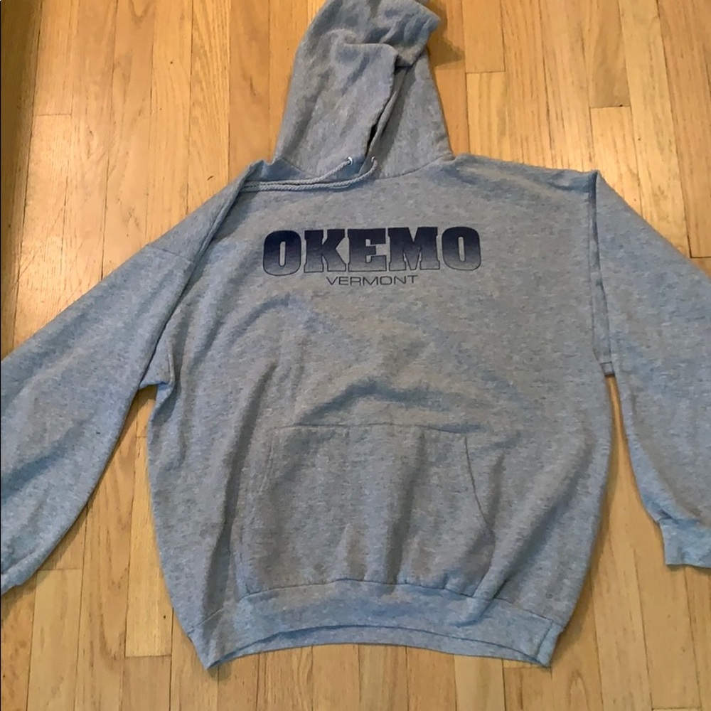 Sweatshirt